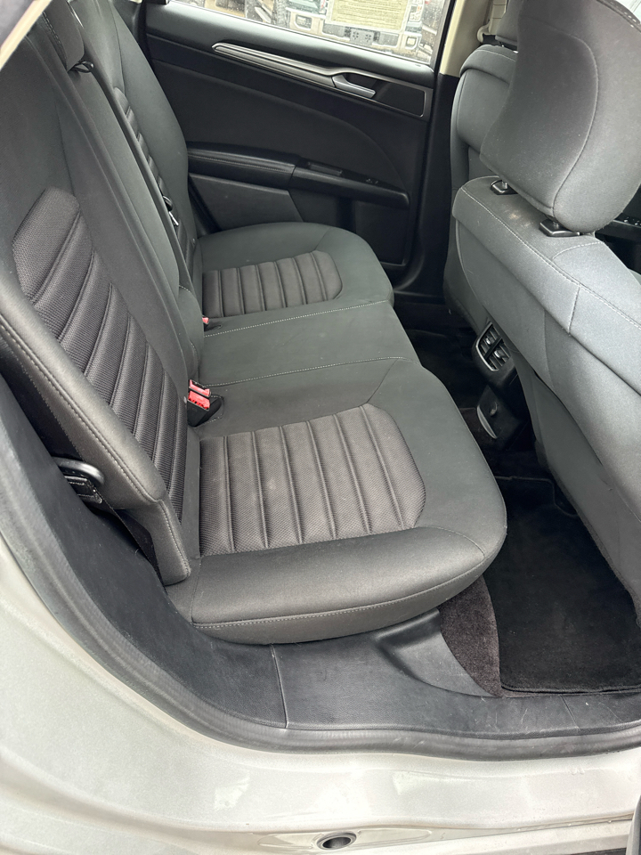 Ford Fusion SE FWD 2017