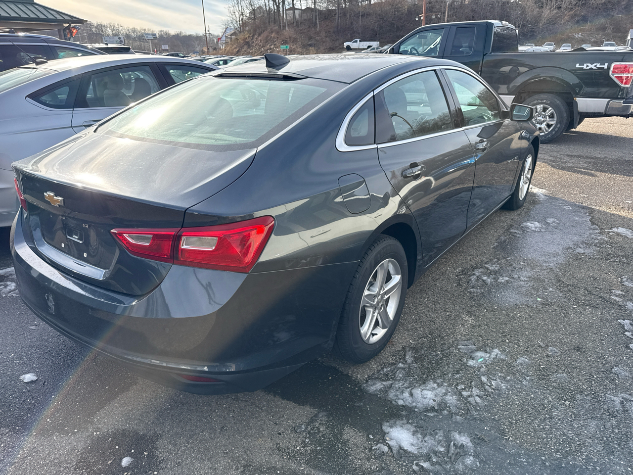 Chevrolet Malibu 4dr Sdn LS w/1FL 2020