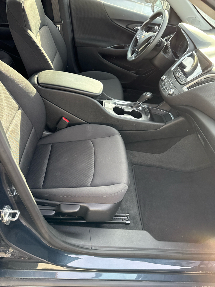 Chevrolet Malibu 4dr Sdn LS w/1FL 2020