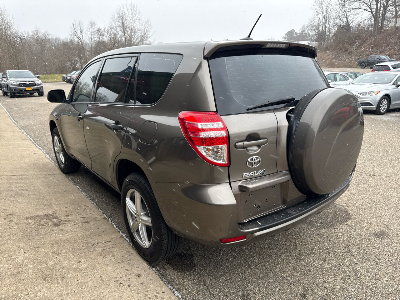 Toyota RAV4 4WD 4dr I4 (Natl) 2012