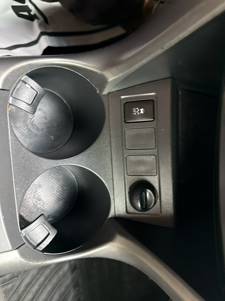 Toyota RAV4 4WD 4dr I4 (Natl) 2012