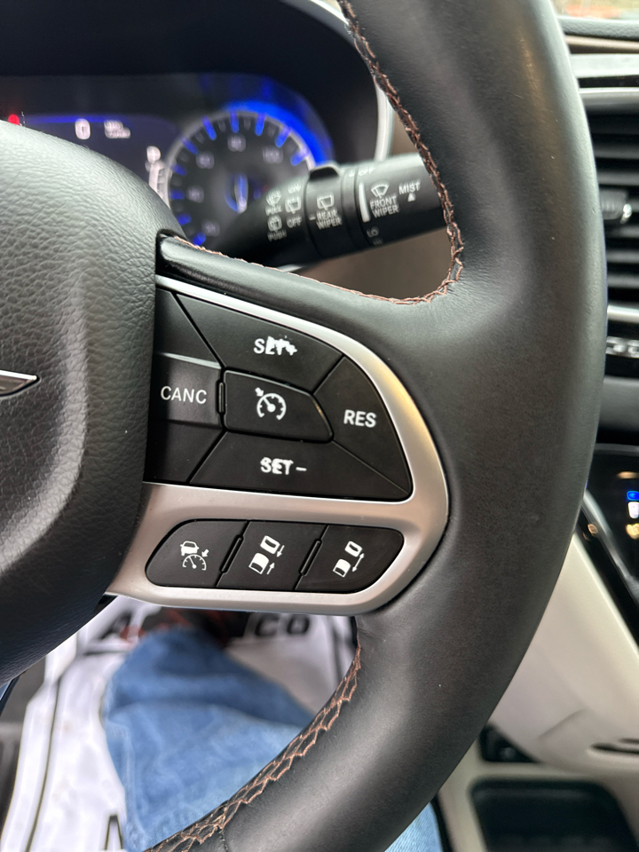 Chrysler Pacifica Touring-L Plus FWD 2017