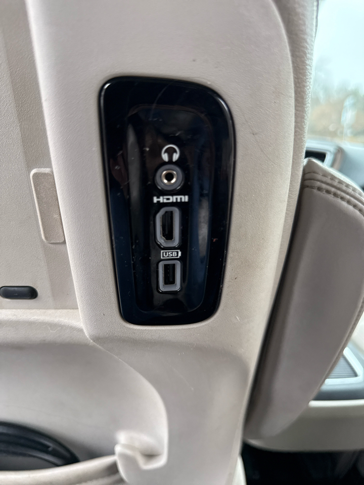 Chrysler Pacifica Touring-L Plus FWD 2017