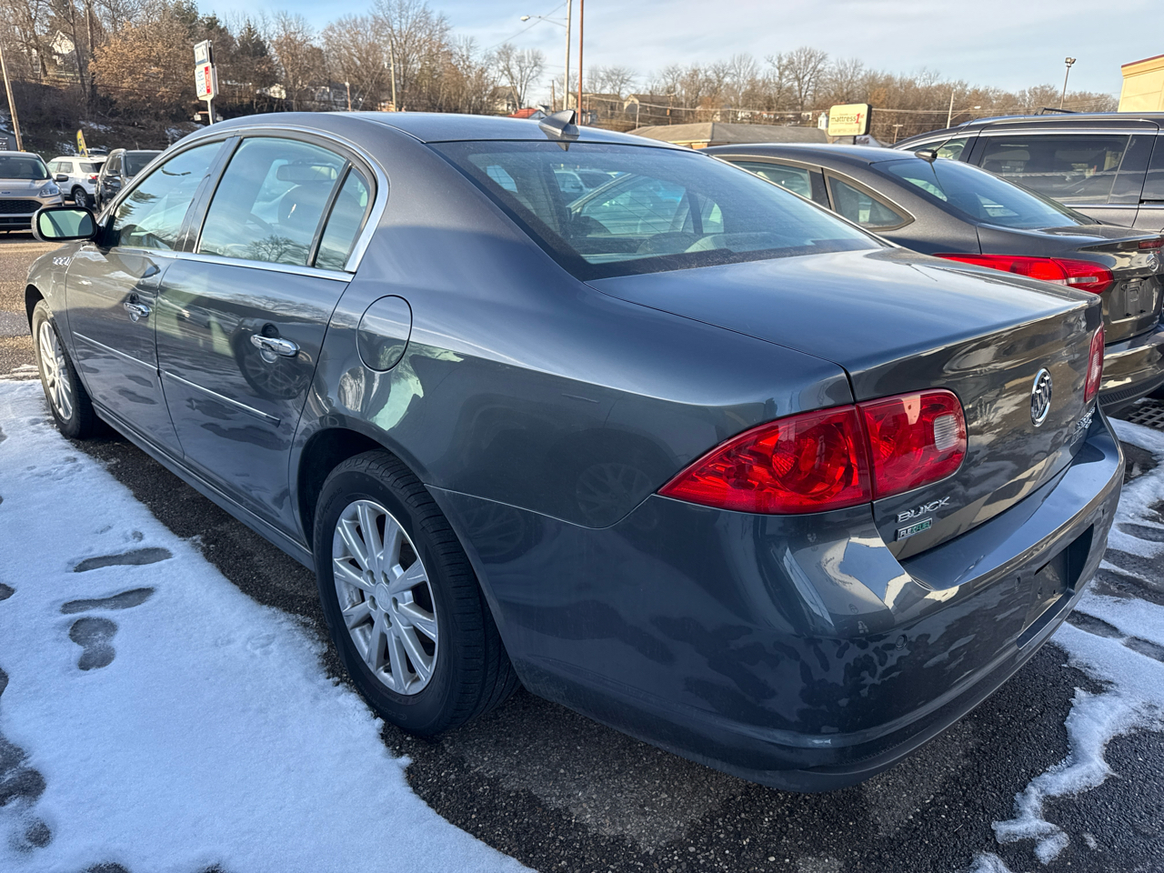 Buick Lucerne 4dr Sdn CXL 2011