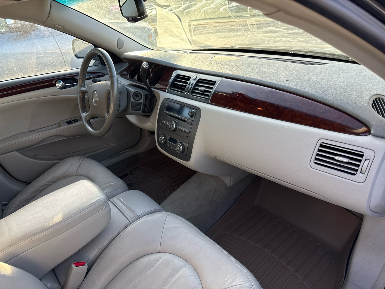 Buick Lucerne 4dr Sdn CXL 2011