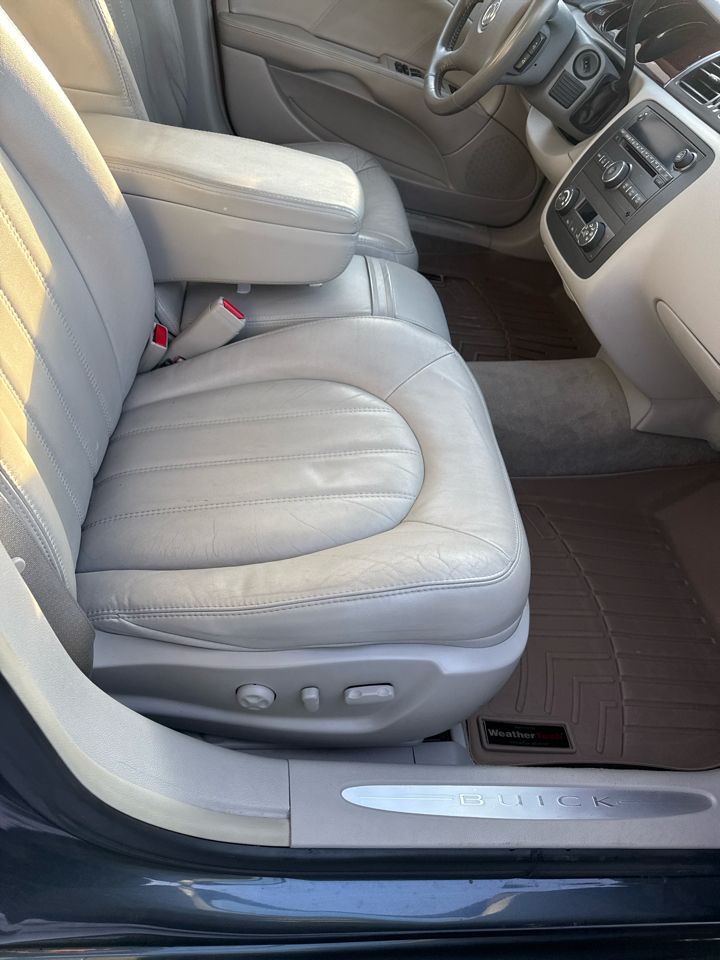 Buick Lucerne 4dr Sdn CXL 2011