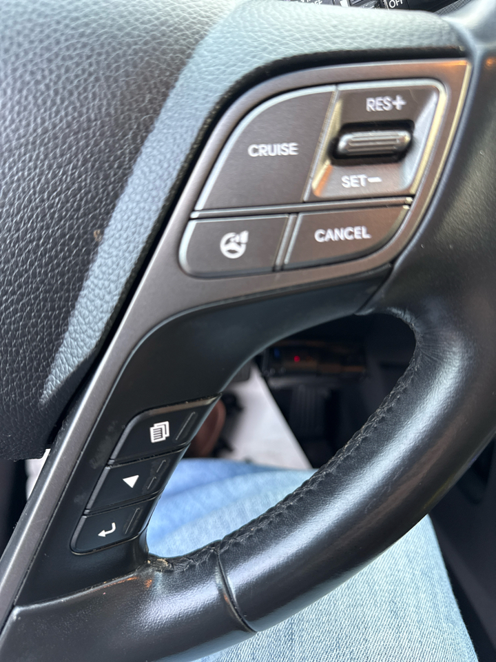 Hyundai Santa Fe Sport FWD 4dr 2.0T 2015