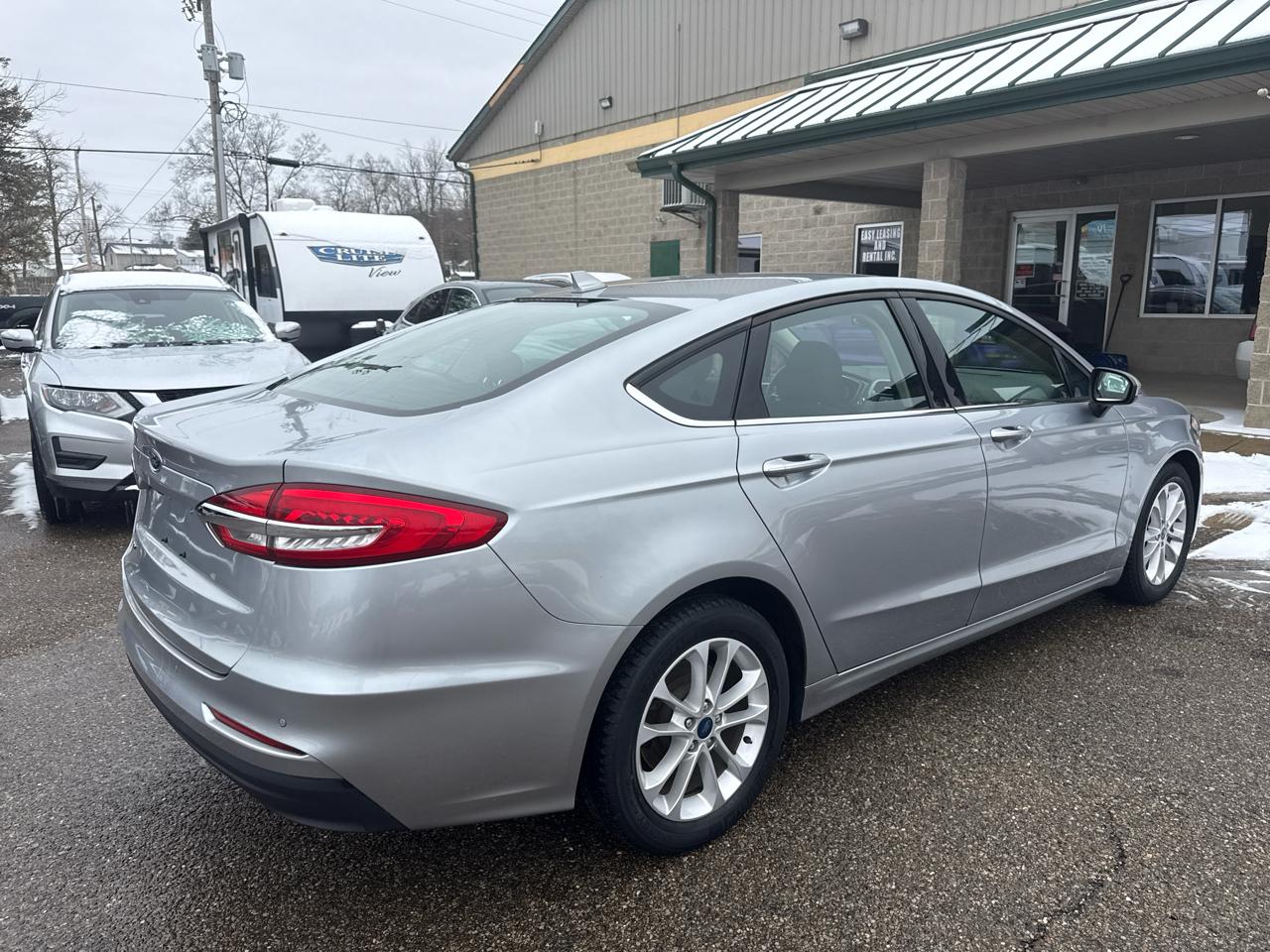 Ford Fusion SE FWD 2020