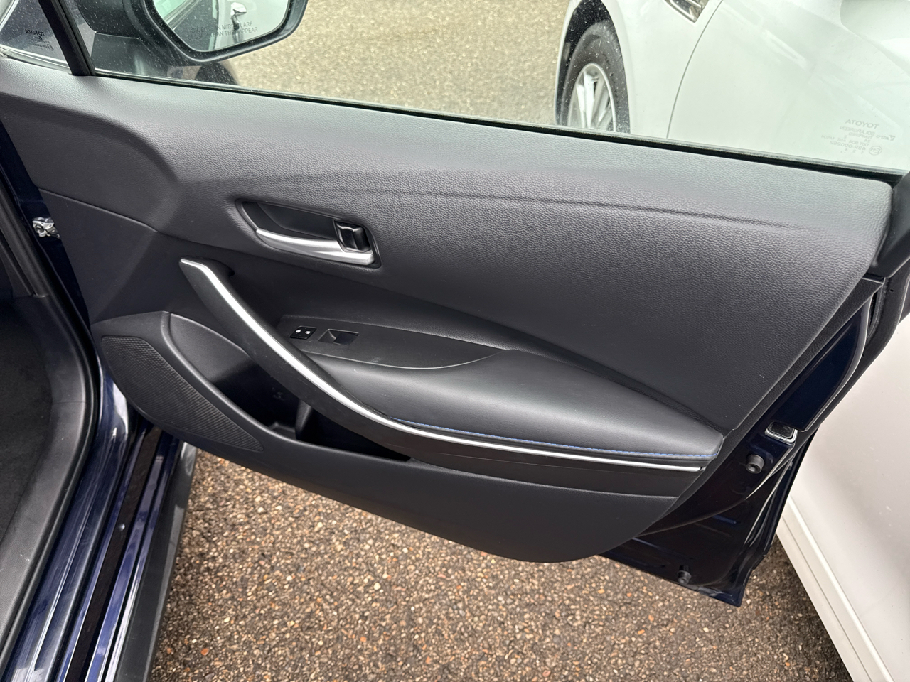 Toyota Corolla SE Nightshade CVT (Natl) 2022