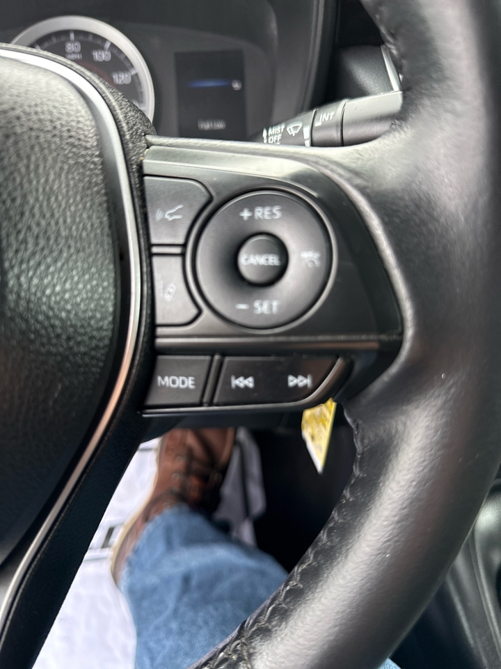 Toyota Corolla SE Nightshade CVT (Natl) 2022