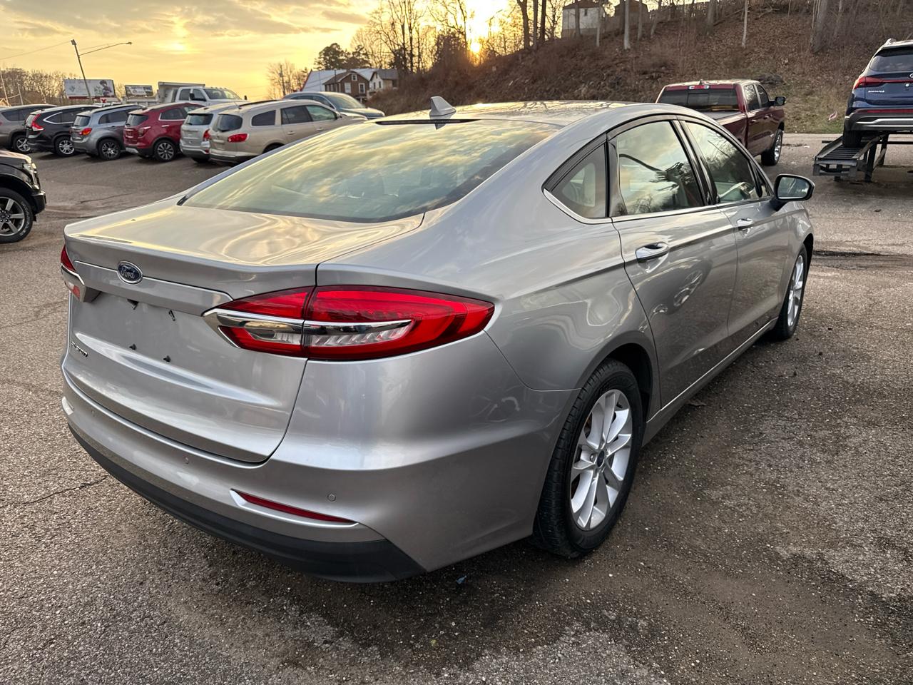 Ford Fusion SE FWD 2020