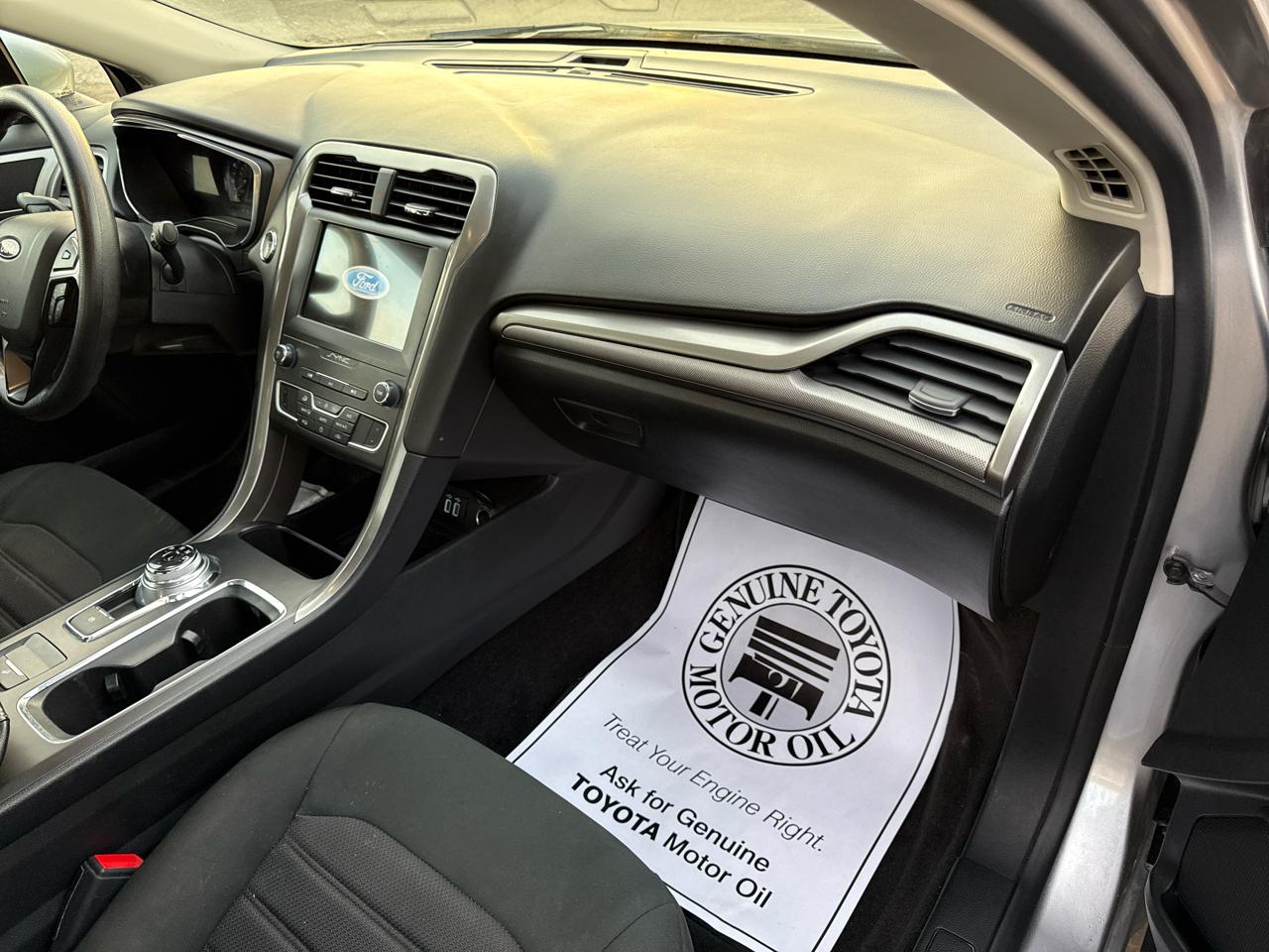 Ford Fusion SE FWD 2020