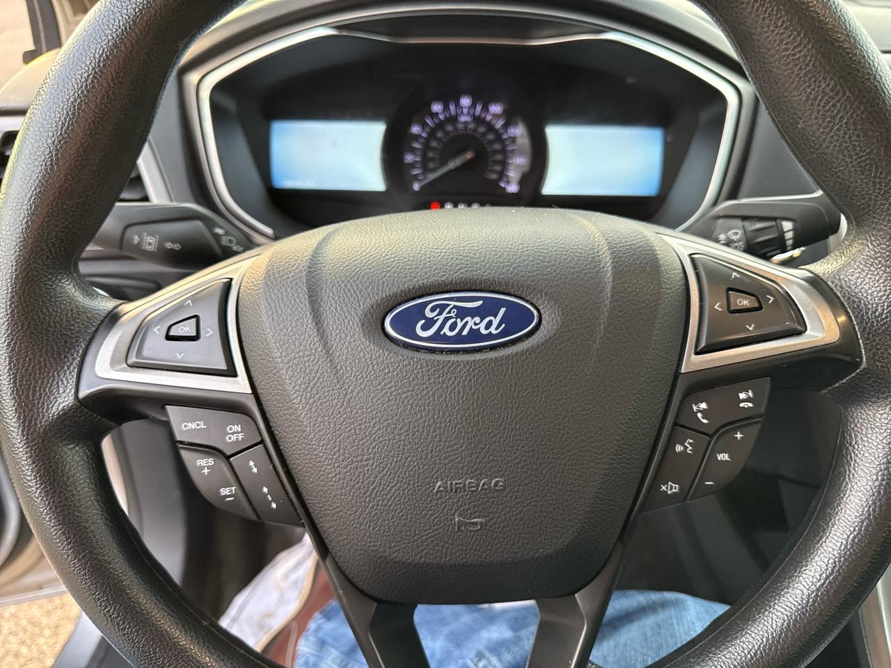 Ford Fusion SE FWD 2020