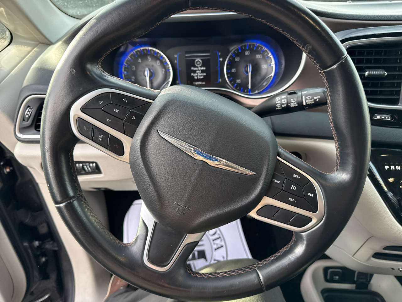 Chrysler Pacifica Touring L FWD 2018