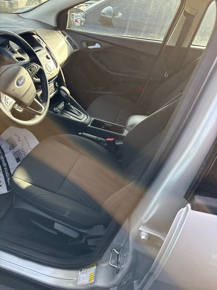 Ford Focus SE Sedan 2017