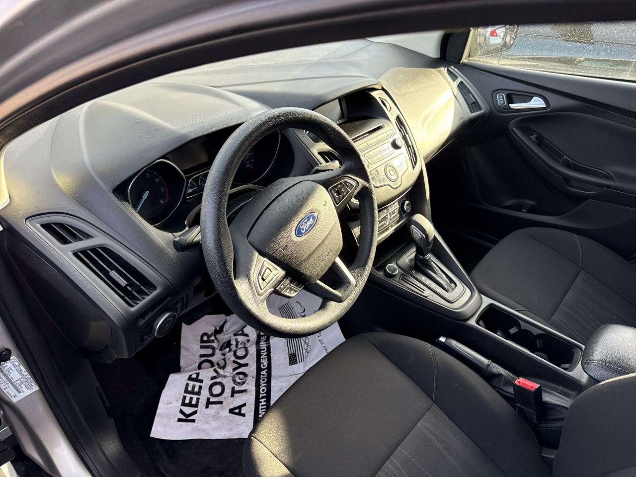 Ford Focus SE Sedan 2017