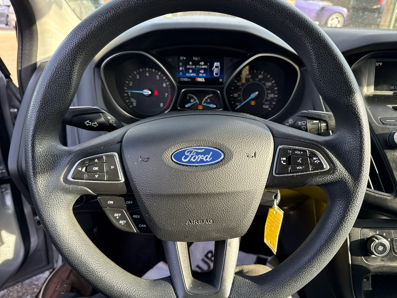 Ford Focus SE Sedan 2017