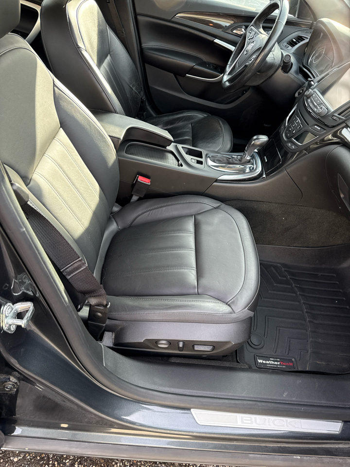 Buick Regal 4dr Sdn Premium II AWD 2017