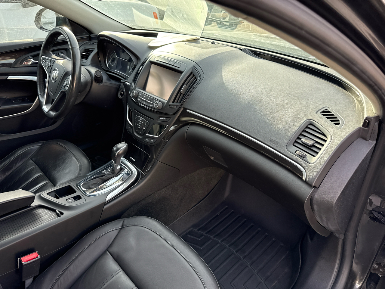 Buick Regal 4dr Sdn Premium II AWD 2017