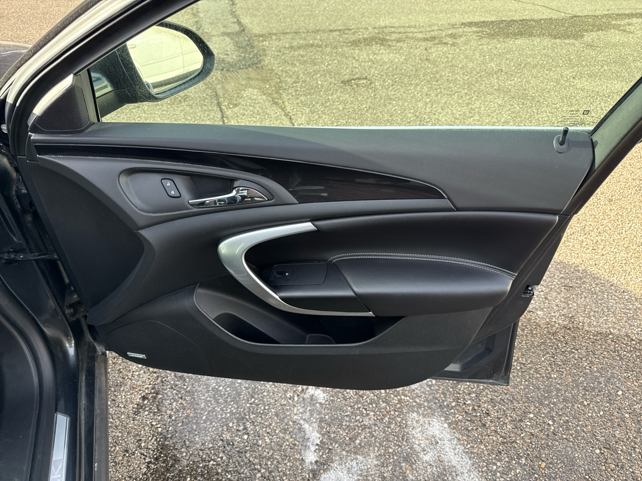 Buick Regal 4dr Sdn Premium II AWD 2017