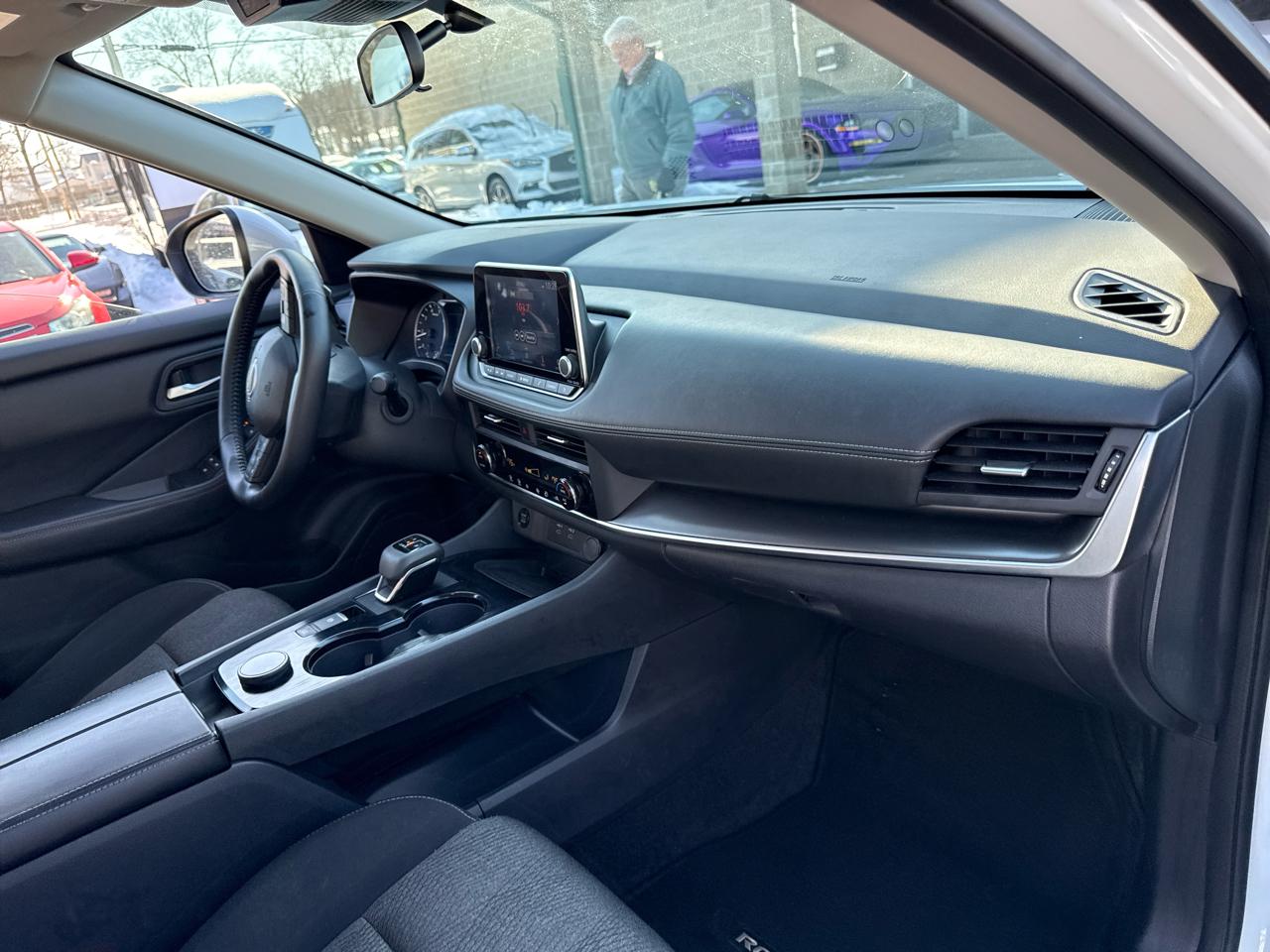 Nissan Rogue SV 4D SUV AWD 2025