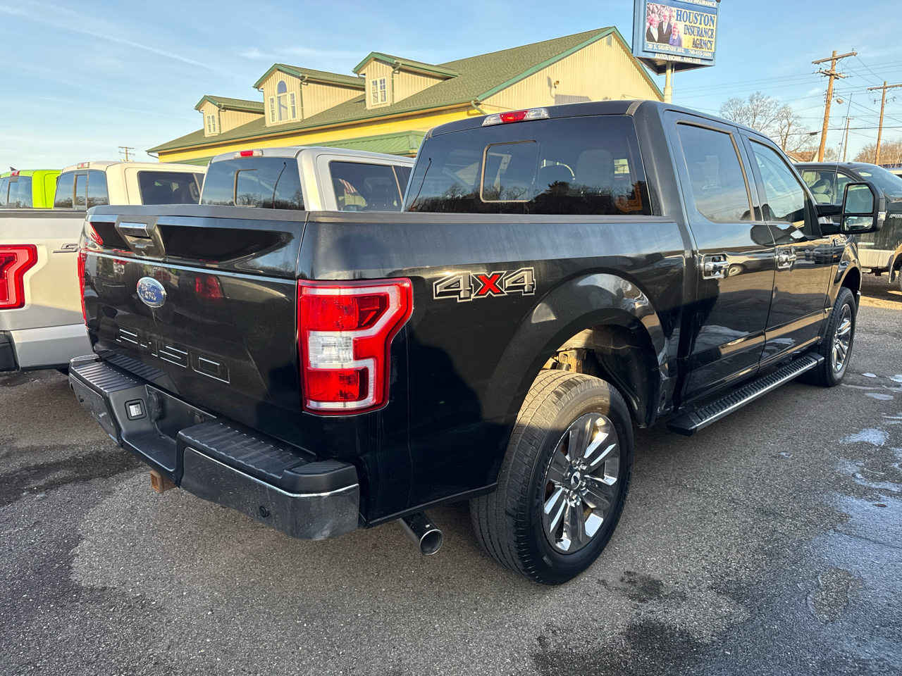 Ford F-150 4WD SuperCrew 139" XLT 2018