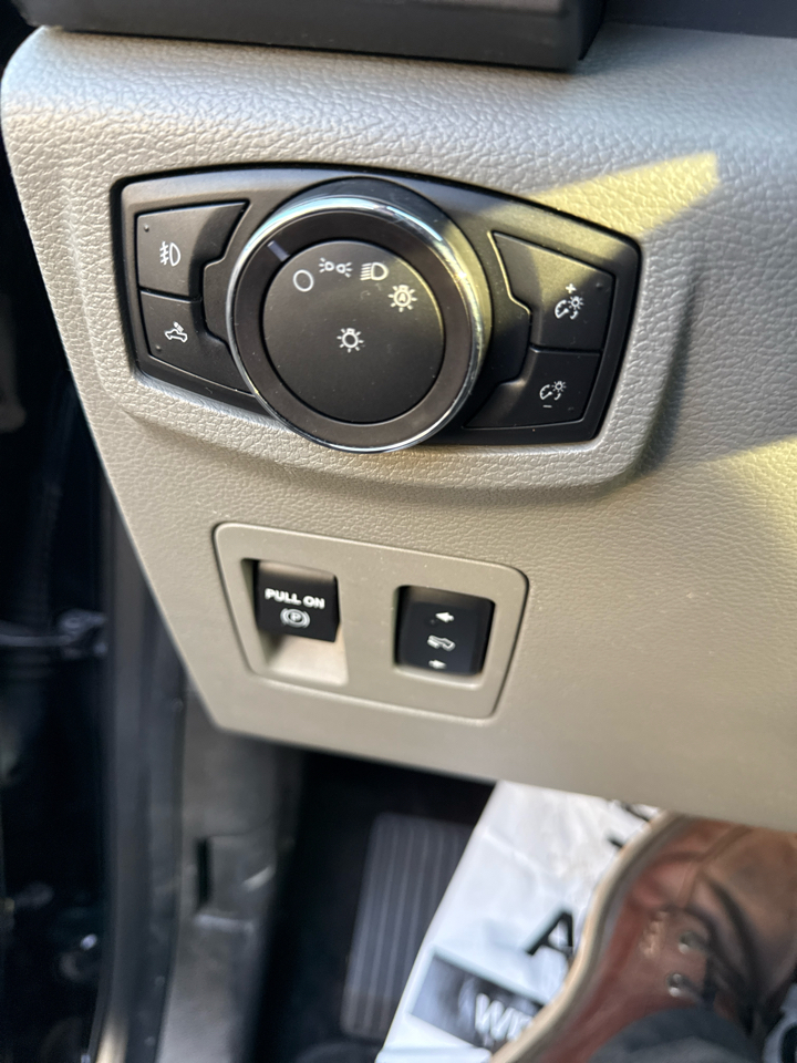 Ford F-150 4WD SuperCrew 139" XLT 2018