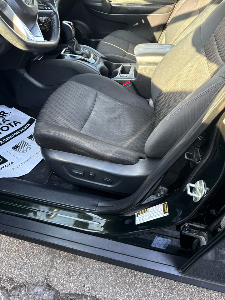 Nissan Rogue FWD SV 2020