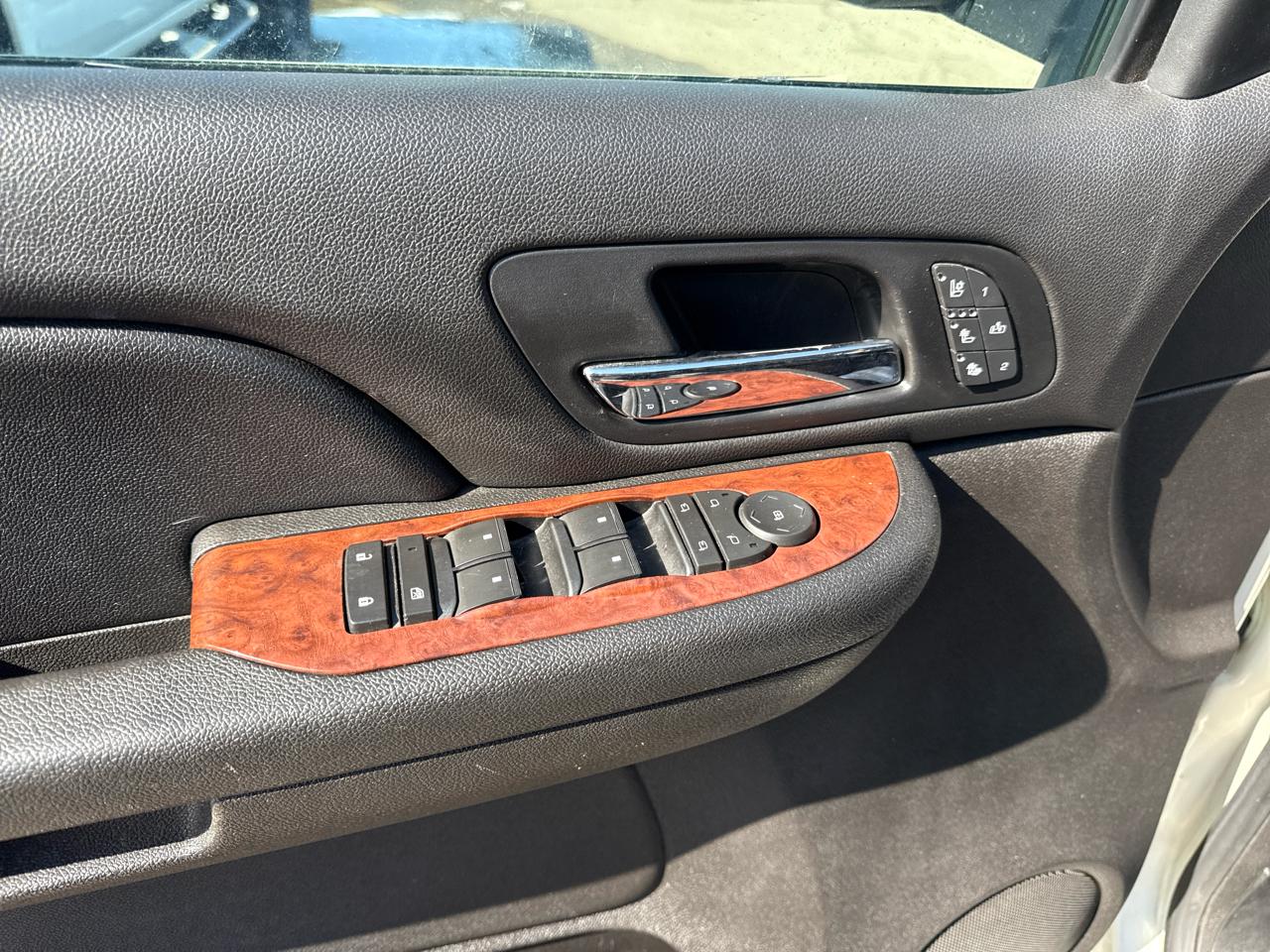 Chevrolet Tahoe 4WD 4dr 1500 LTZ 2009