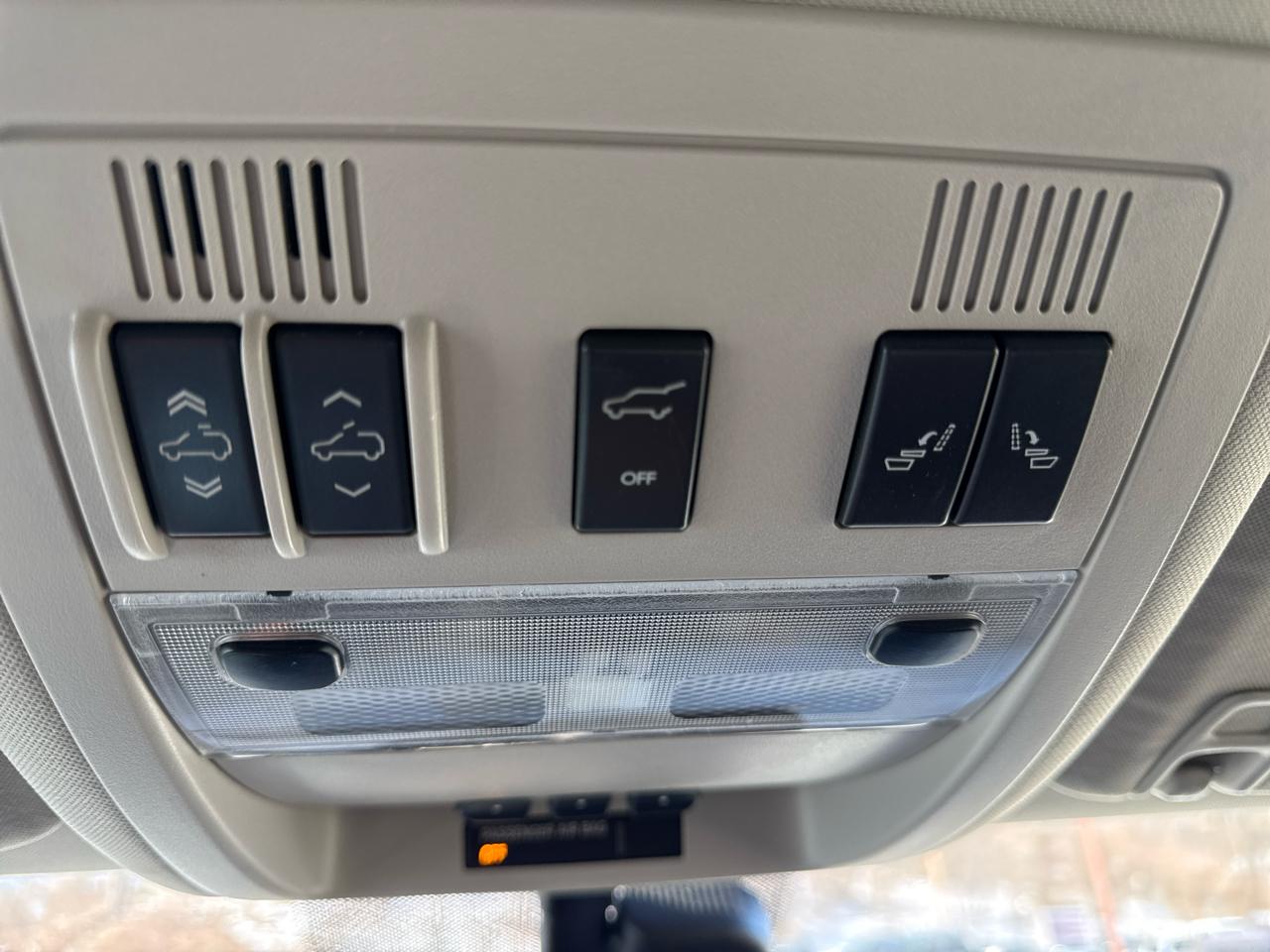 Chevrolet Tahoe 4WD 4dr 1500 LTZ 2009