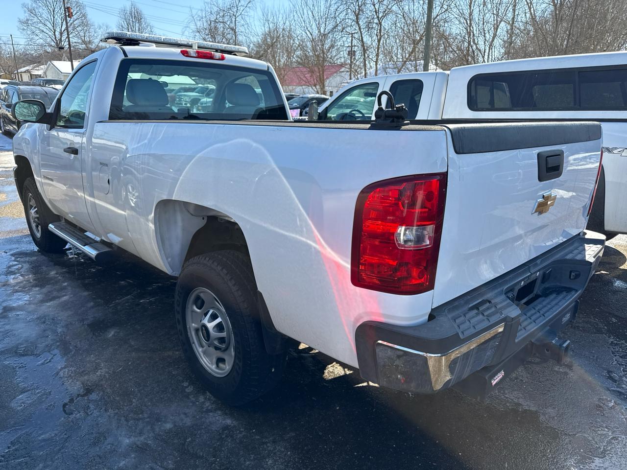 Chevrolet Silverado 2500HD 2WD Reg Cab 133.7" Work Truck 2012