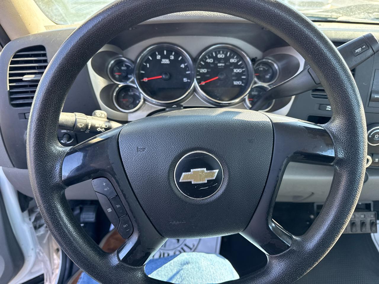 Chevrolet Silverado 2500HD 2WD Reg Cab 133.7" Work Truck 2012