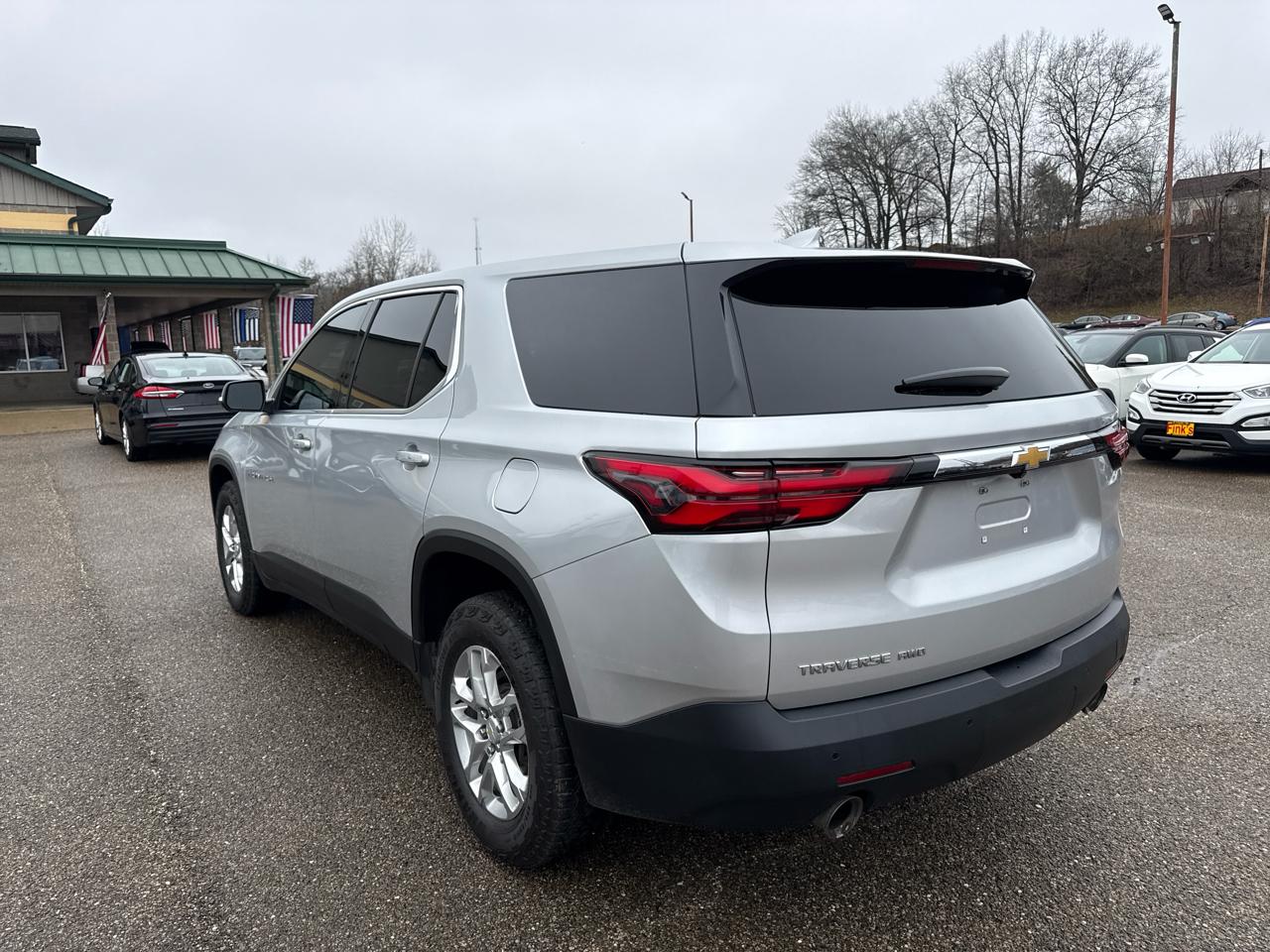 Chevrolet Traverse AWD 4dr LS w/1FL 2022