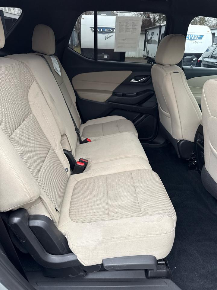Chevrolet Traverse AWD 4dr LS w/1FL 2022