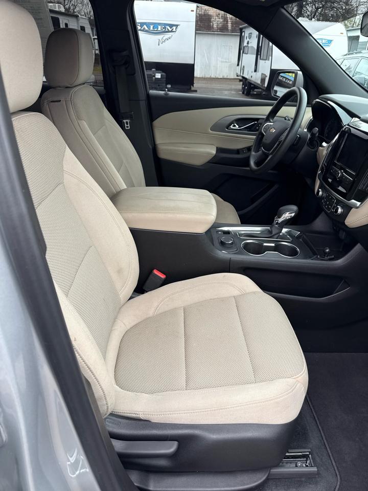Chevrolet Traverse AWD 4dr LS w/1FL 2022