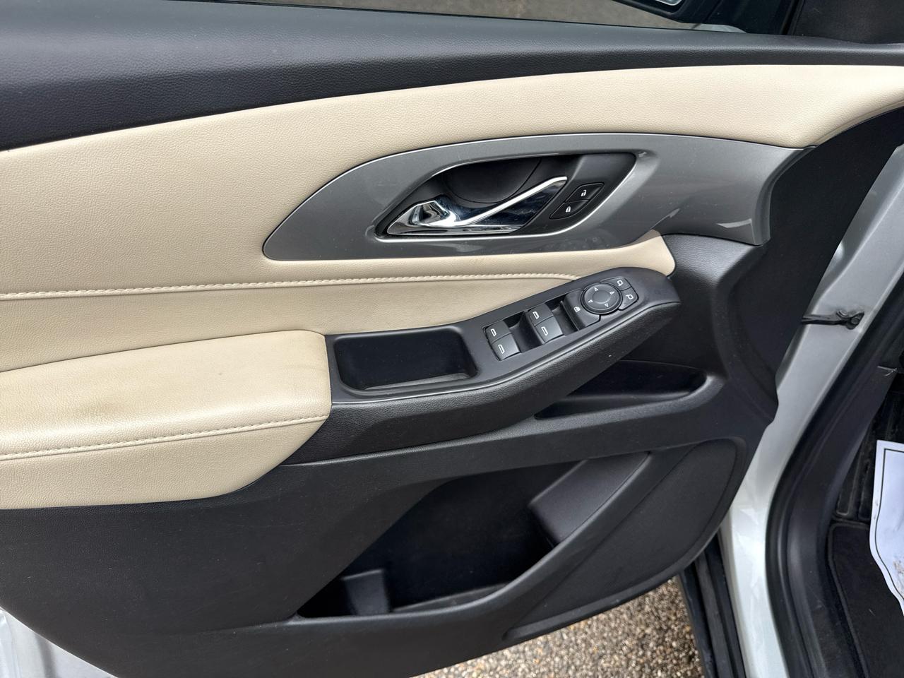 Chevrolet Traverse AWD 4dr LS w/1FL 2022