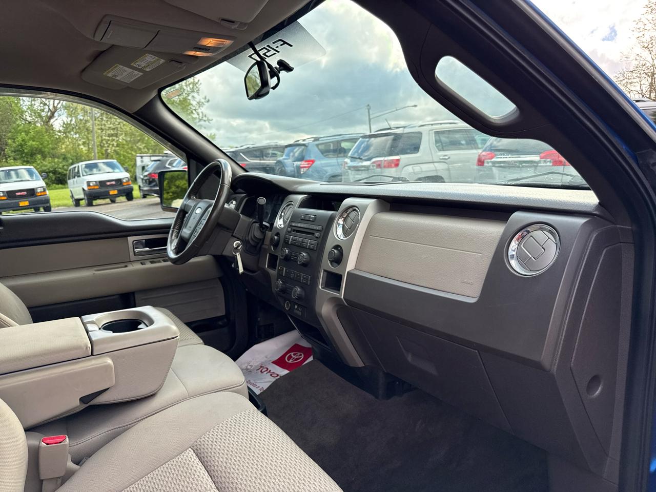 Ford F-150 4WD SuperCab 145" Lariat 2010