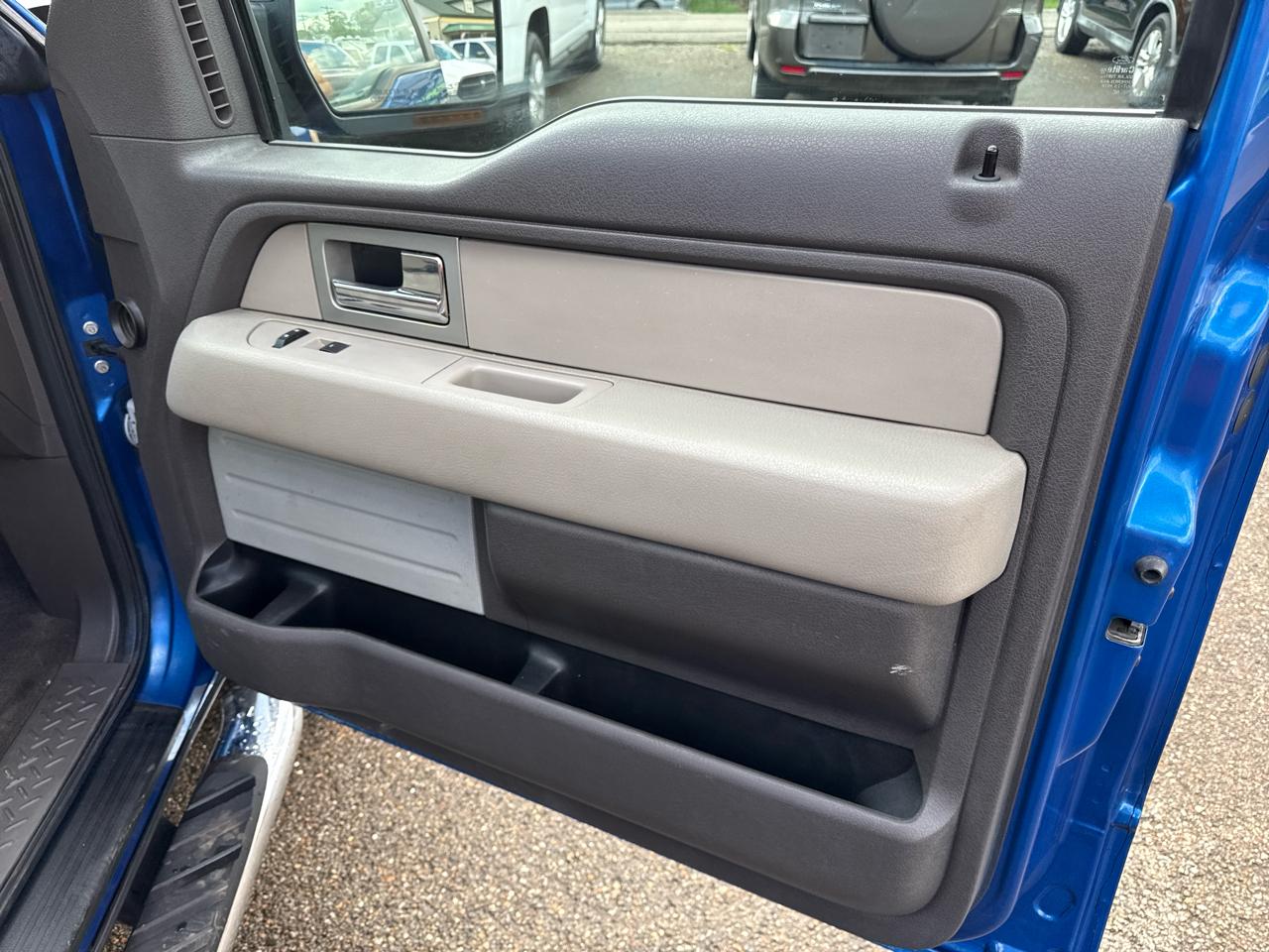 Ford F-150 4WD SuperCab 145" Lariat 2010