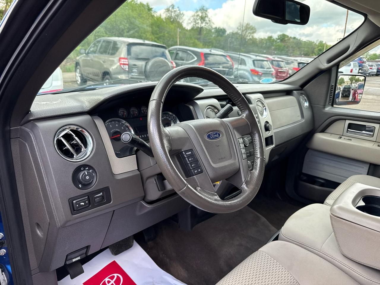 Ford F-150 4WD SuperCab 145" Lariat 2010