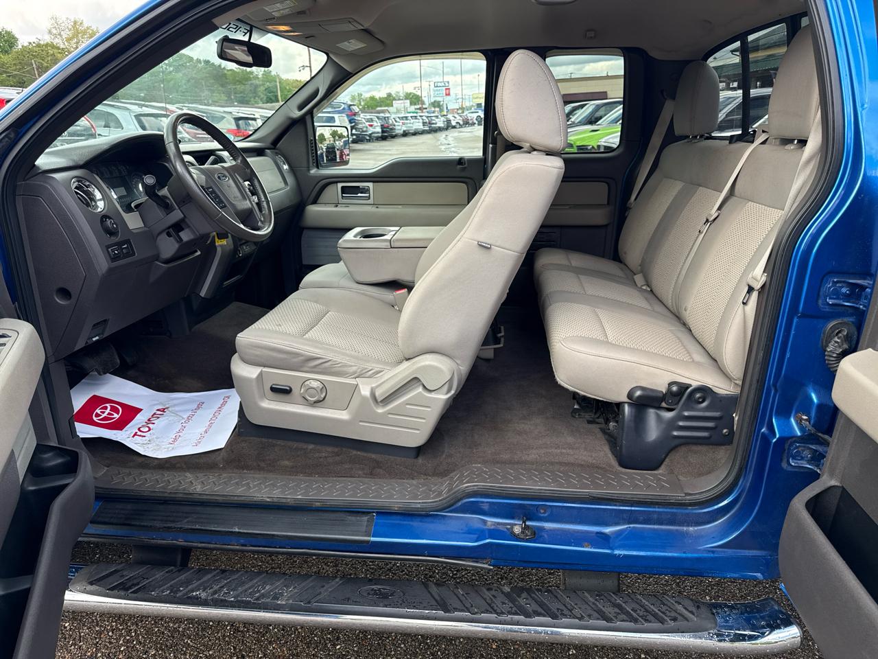 Ford F-150 4WD SuperCab 145" Lariat 2010