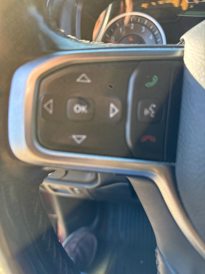 RAM 1500 Big Horn/Lone Star 4x4 Crew Cab 5'7" Box 2019