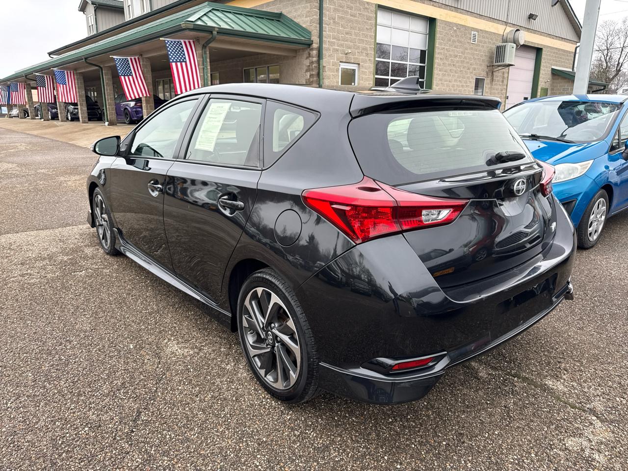 Scion iM 5dr HB Man (Natl) 2016