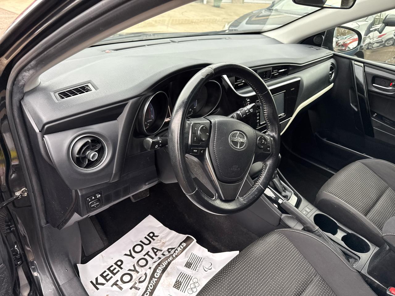 Scion iM 5dr HB Man (Natl) 2016