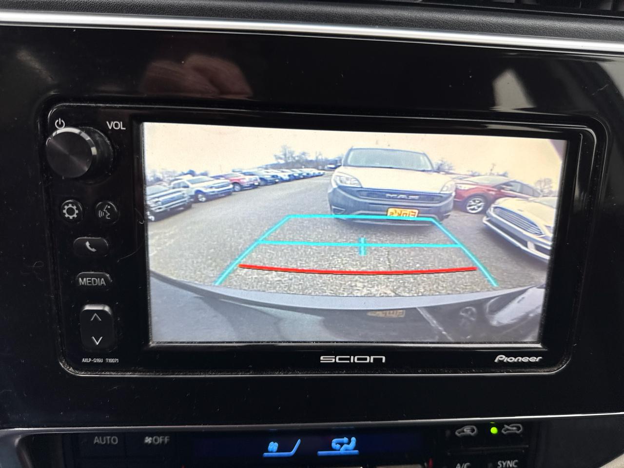 Scion iM 5dr HB Man (Natl) 2016