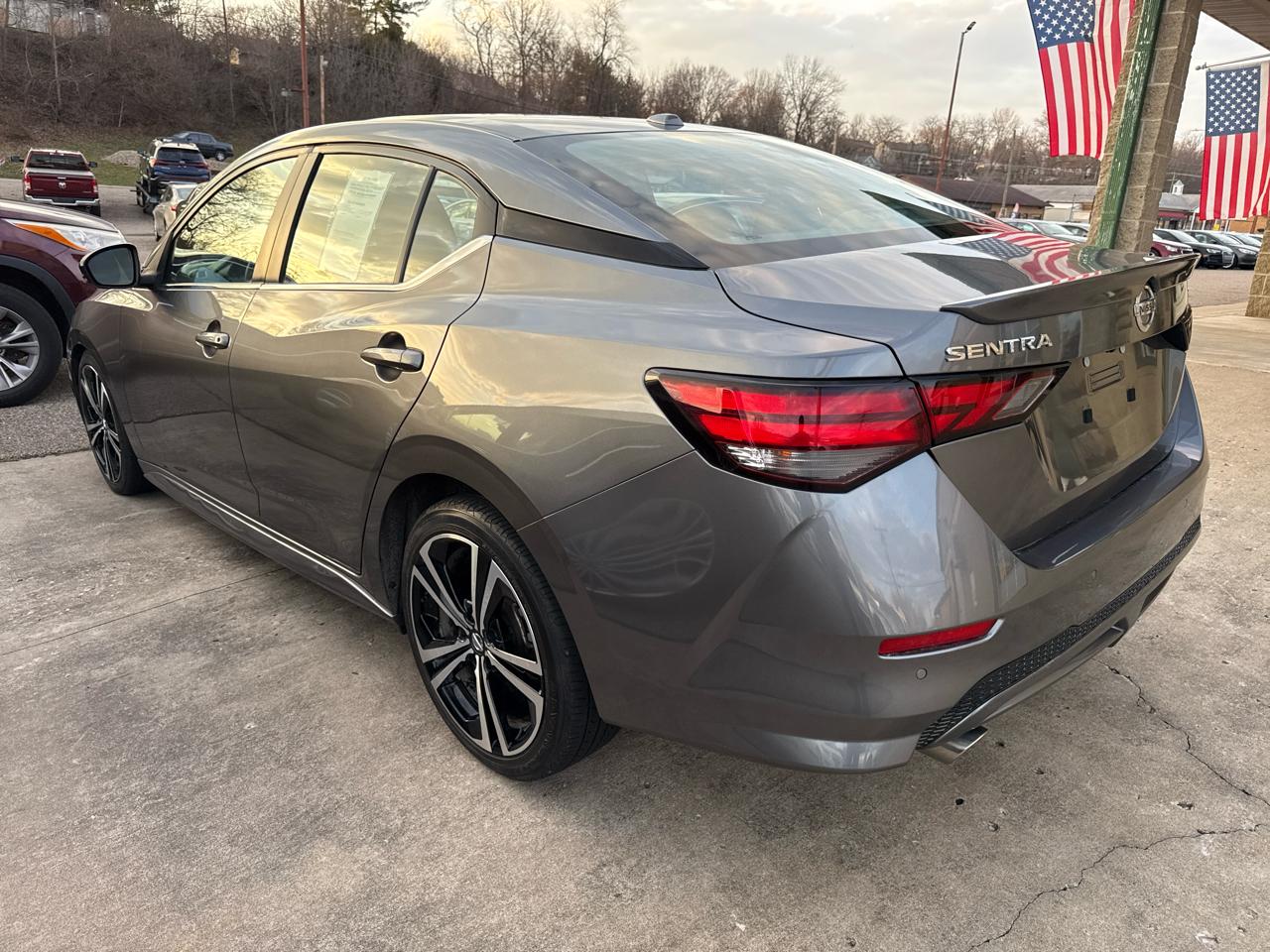 Nissan Sentra SR CVT 2021