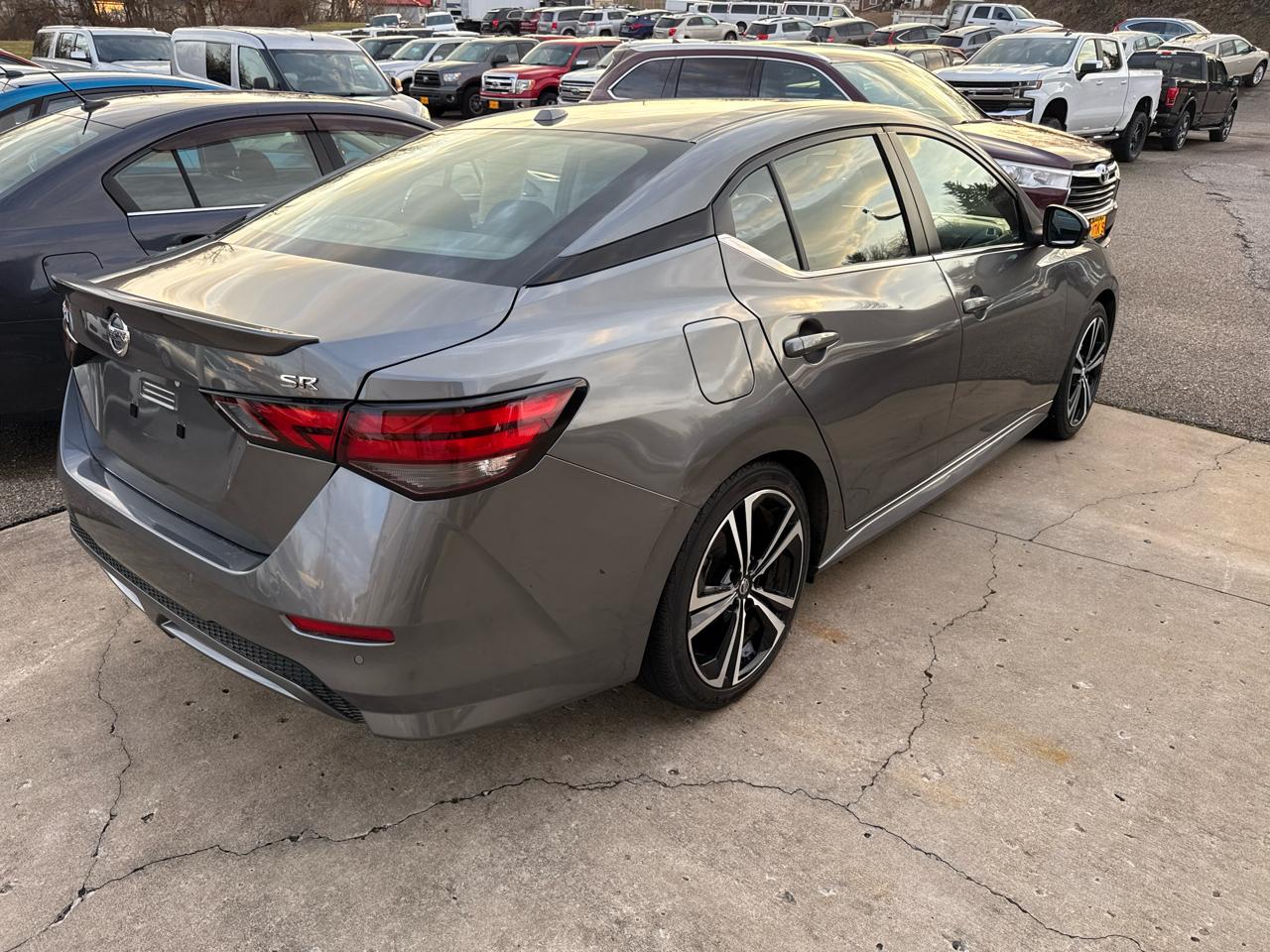 Nissan Sentra SR CVT 2021