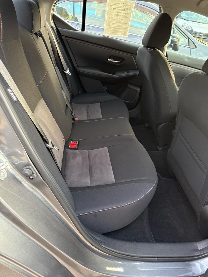 Nissan Sentra SR CVT 2021