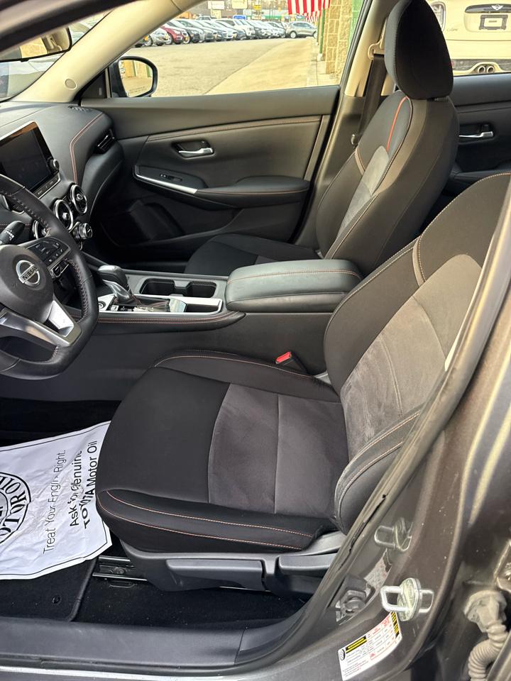 Nissan Sentra SR CVT 2021