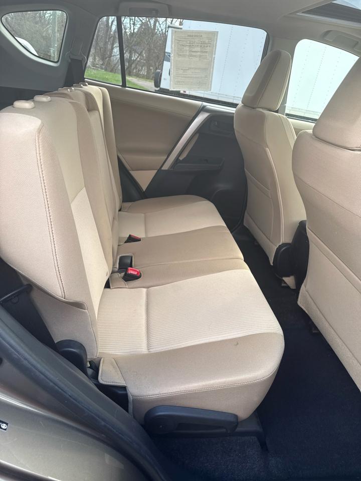 Toyota RAV4 AWD 4dr XLE (Natl) 2013