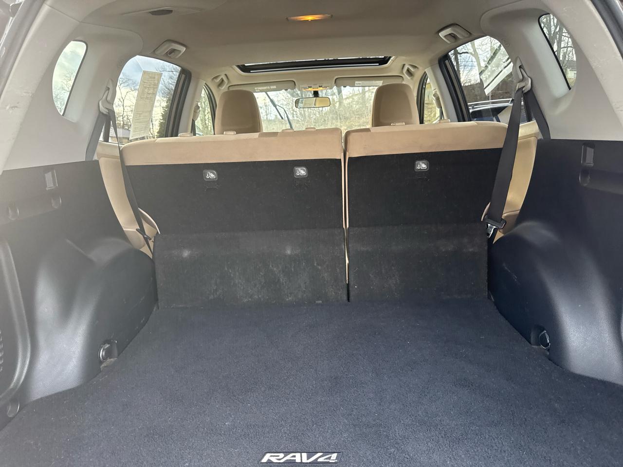 Toyota RAV4 AWD 4dr XLE (Natl) 2013